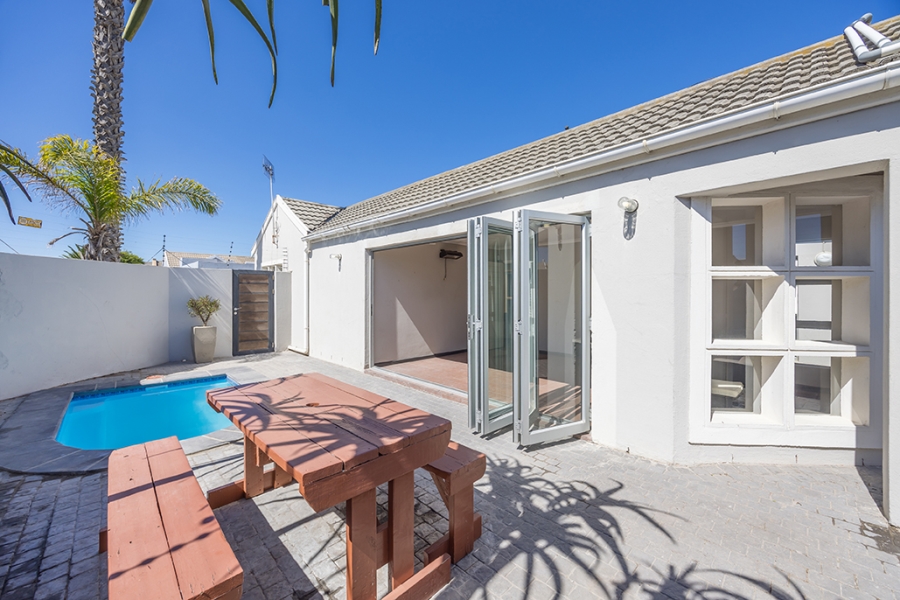 To Let 3 Bedroom Property for Rent in West Beach Western Cape